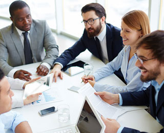 關(guān)愛員工搭建成長舞臺(tái)