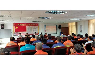 發(fā)揚(yáng)環(huán)衛(wèi)精神 爭當(dāng)時(shí)代先鋒發(fā)揚(yáng)環(huán)衛(wèi)精神 爭當(dāng)時(shí)代先鋒